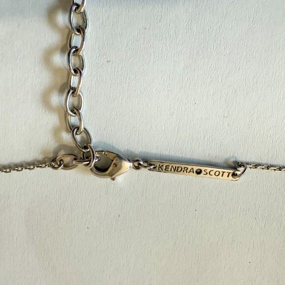 Kendra Scott Sophee Gold Tone Heart Pendant Silver Tone Necklace Adjustable Chai - Picture 3 of 3